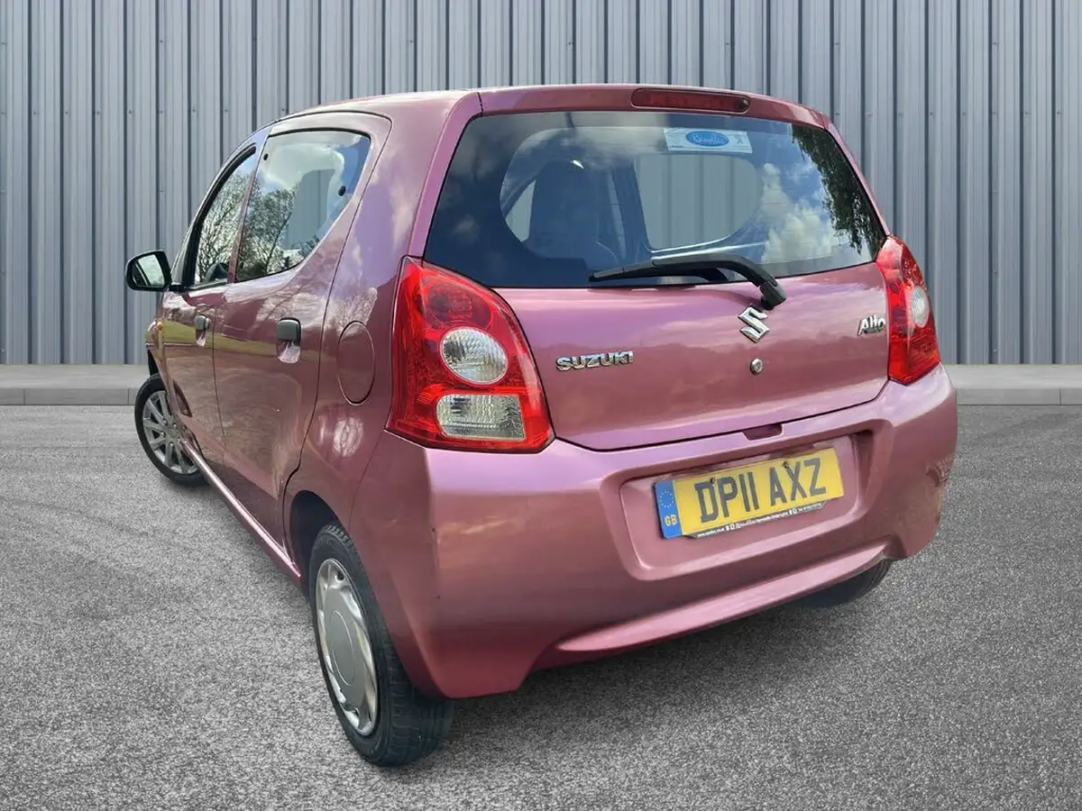 2011-suzuki-alto-10-sz2-big-5