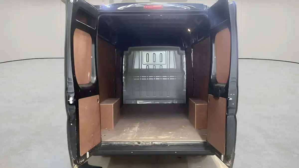 2021-peugeot-boxer-22-bluehdi-professional-435-l4-h2-140bhpeu6dt-big-7