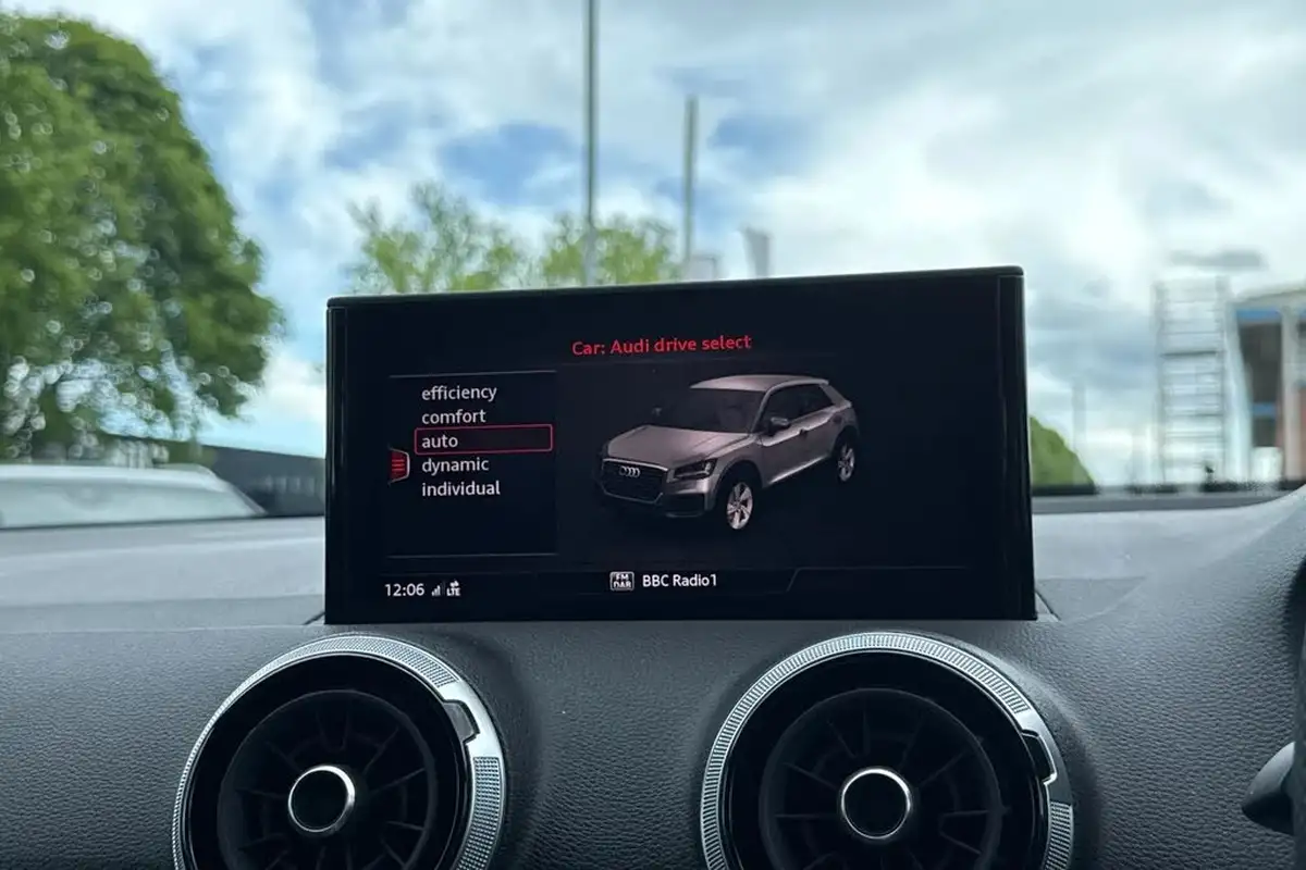 2022-audi-q2-20-35-tdi-s-line-big-40