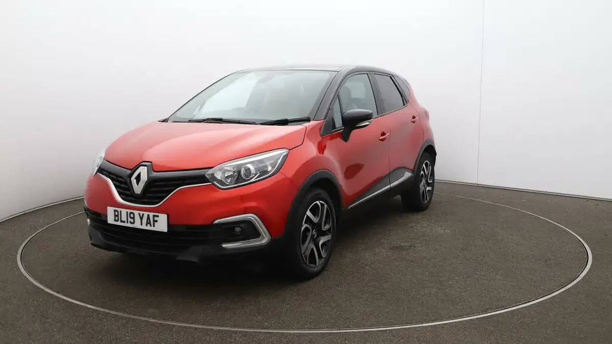 2019-renault-captur-09-tce-iconic-big-36