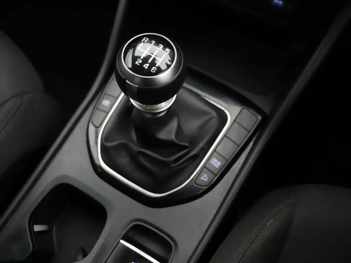 2024-hyundai-tucson-16-t-gdi-se-connect-150ps-big-37