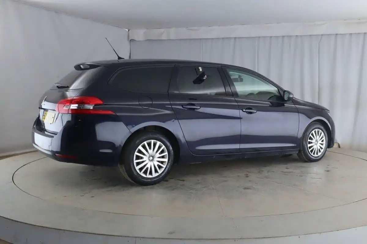 2015-peugeot-308-sw-16hdi-access-big-6