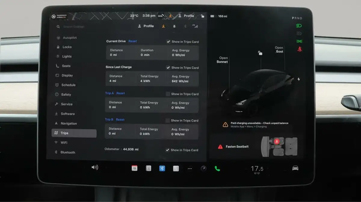 2022-tesla-model-y-e-long-range-big-10