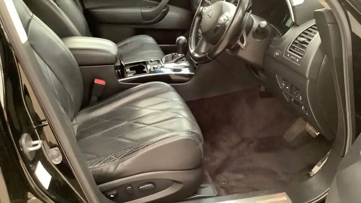 2013-infiniti-fx-30td-gt-big-11