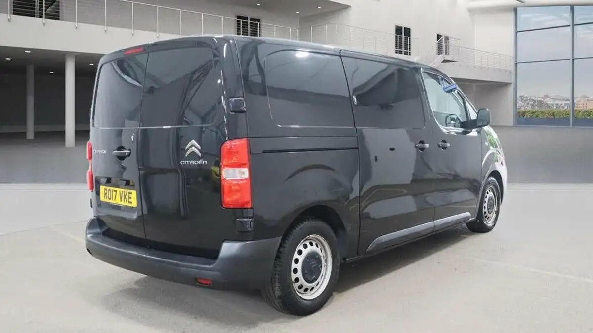 2017-citroen-dispatch-16bluehdi-x-m-1000-95pseu6-big-4