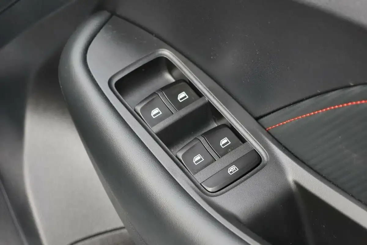 2021-mg-zs-suv-15-vti-tech-exclusive-big-23