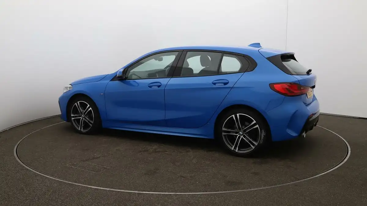 2022-bmw-1-series-15-118i-m-sport-lcp-big-40