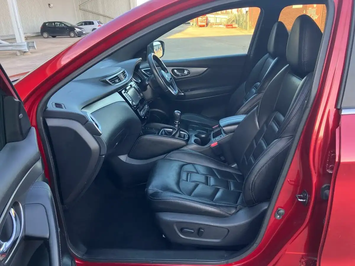 2018-nissan-qashqai-12-dig-t-tekna-big-38