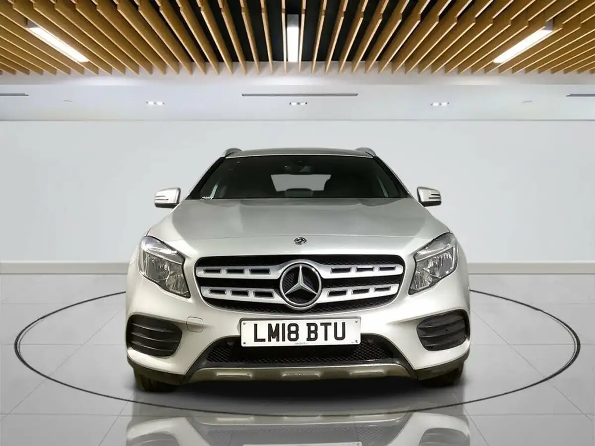 2018-mercedes-benz-gla-class-21d-gla-200d-amg-line-134bhp-ss-7g-dct-big-1