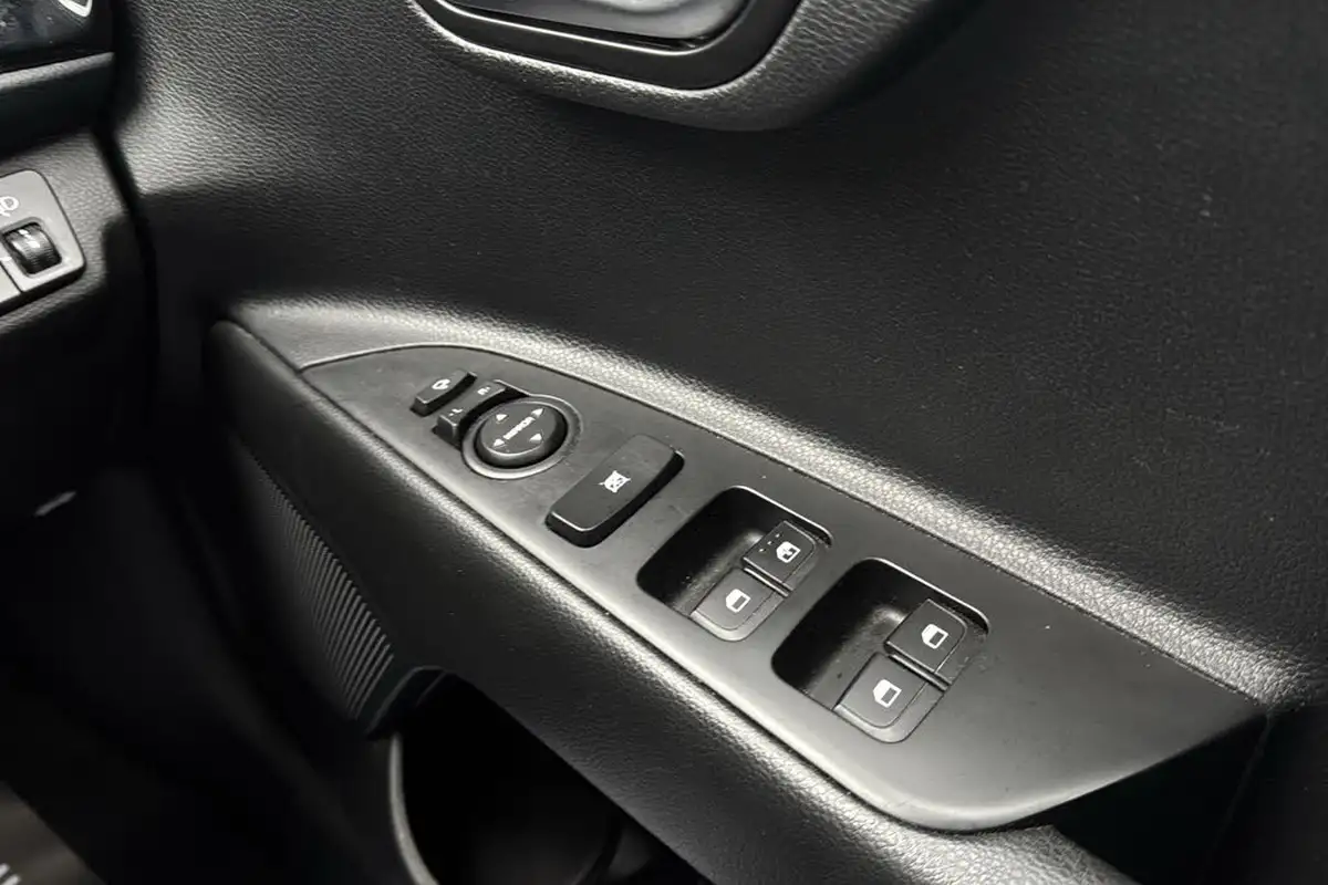 2022-kia-rio-10-t-gdi-3-big-30