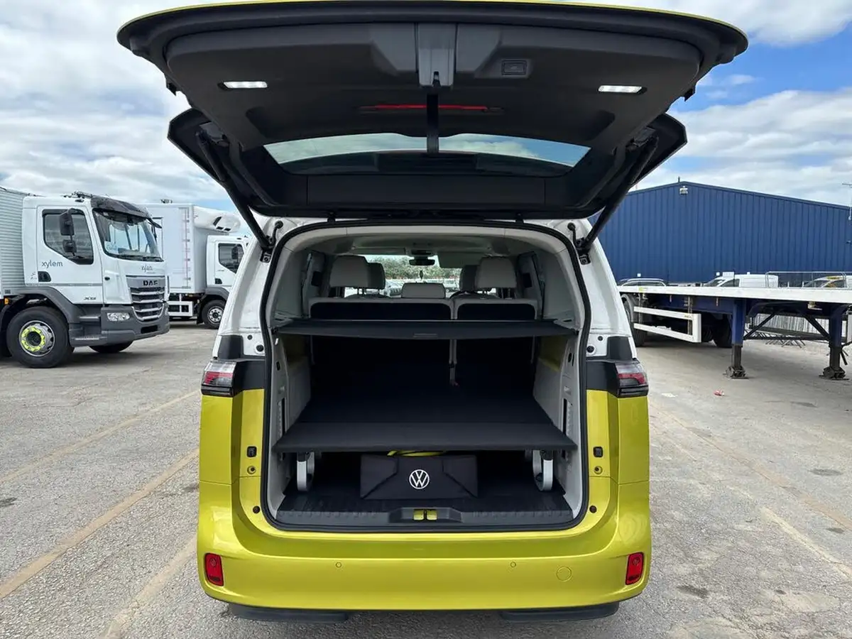 2024-volkswagen-idbuzz-e-style-standard-big-11