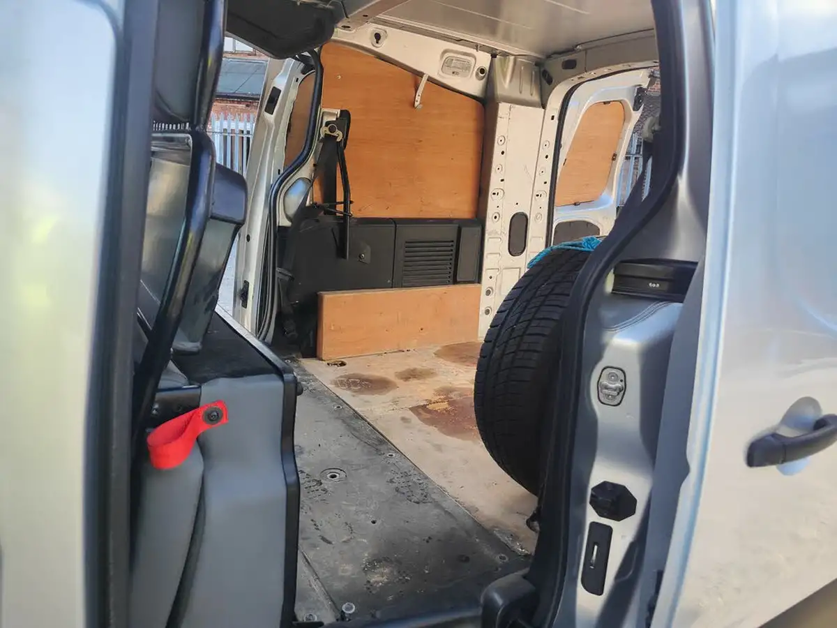2014-citroen-berlingo-16td-l2-725-x-big-23