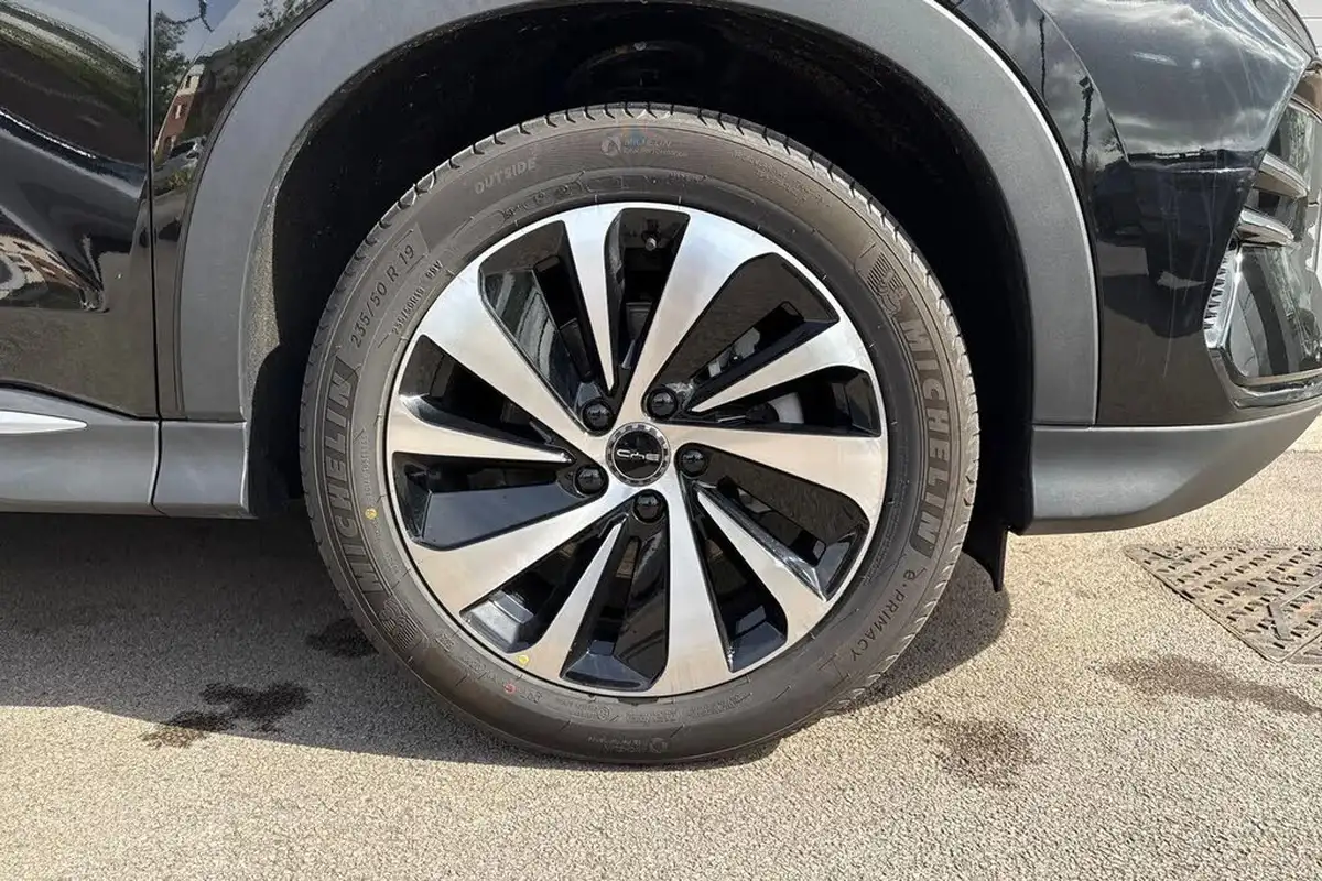 2025-byd-seal-15-boost-big-20
