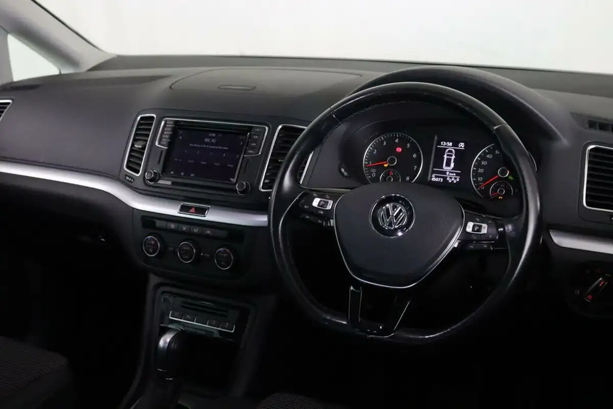 2021-volkswagen-sharan-14-tsi-se-nav-dsg-big-11