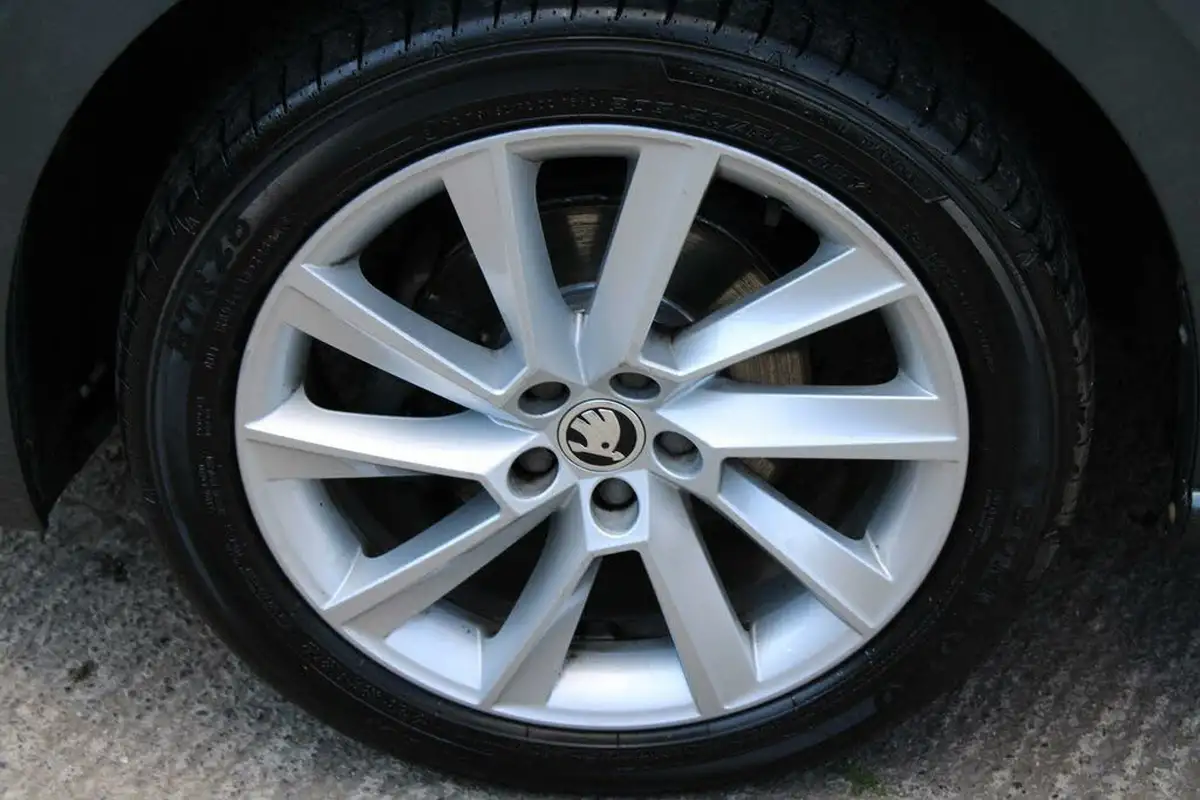 2021-skoda-scala-15-tsi-se-l-big-18