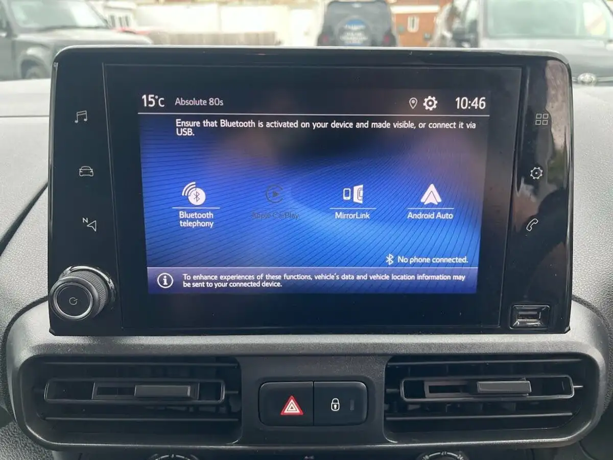 2022-toyota-proace-city-15d-active-big-36