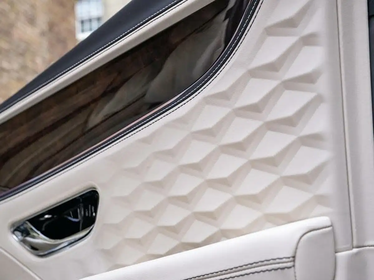 2024-bentley-flying-spur-big-54