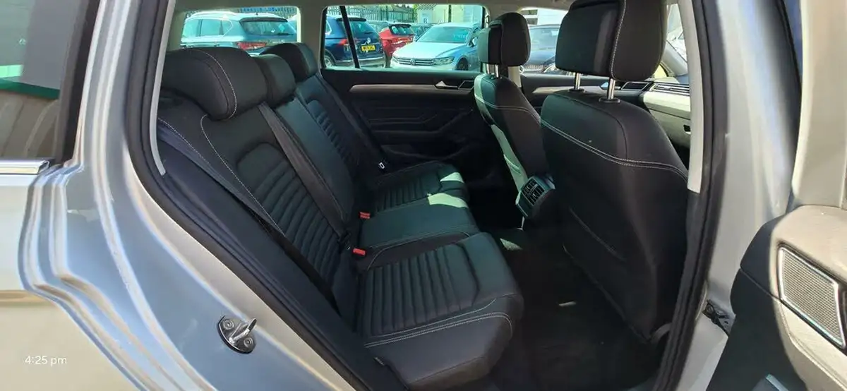 2020-volkswagen-passat-20tdi-sel-150ps-evo-estate-5d-dsg-big-46