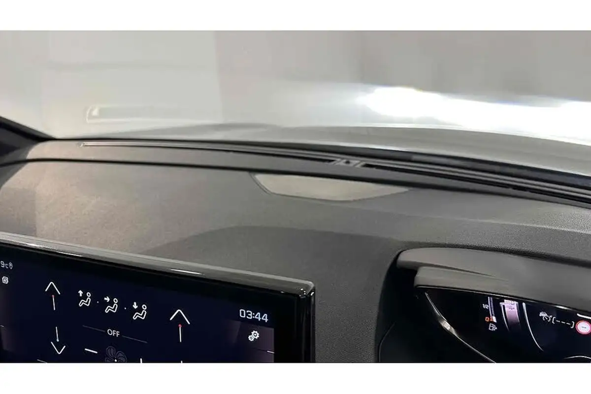 2022-peugeot-5008-suv-12-puretech-gt-premium-big-46