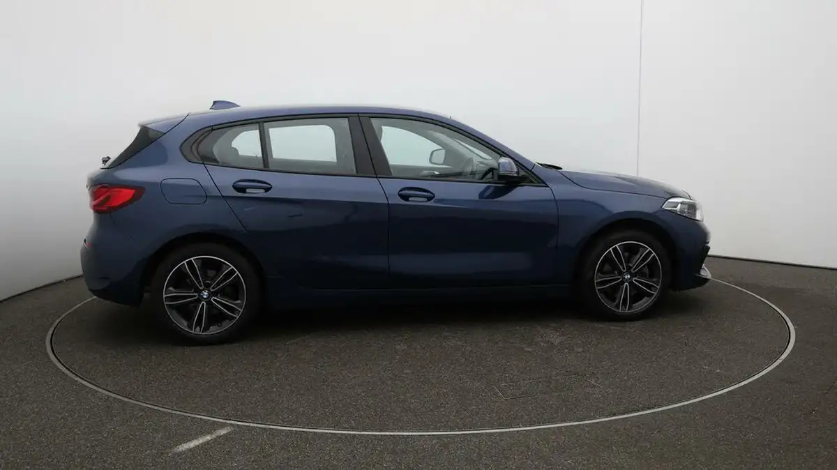 2022-bmw-1-series-15-118i-sport-big-50