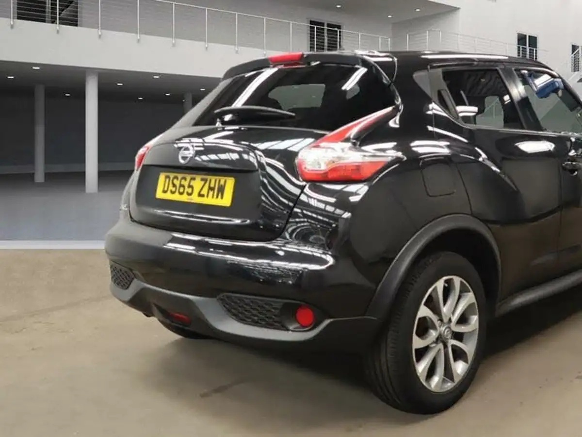 2015-nissan-juke-16-tekna-117ps-1598cc-xtronic-cvt-big-3
