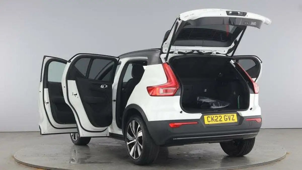 2022-volvo-xc40-15-t5-r-design-pro-big-10