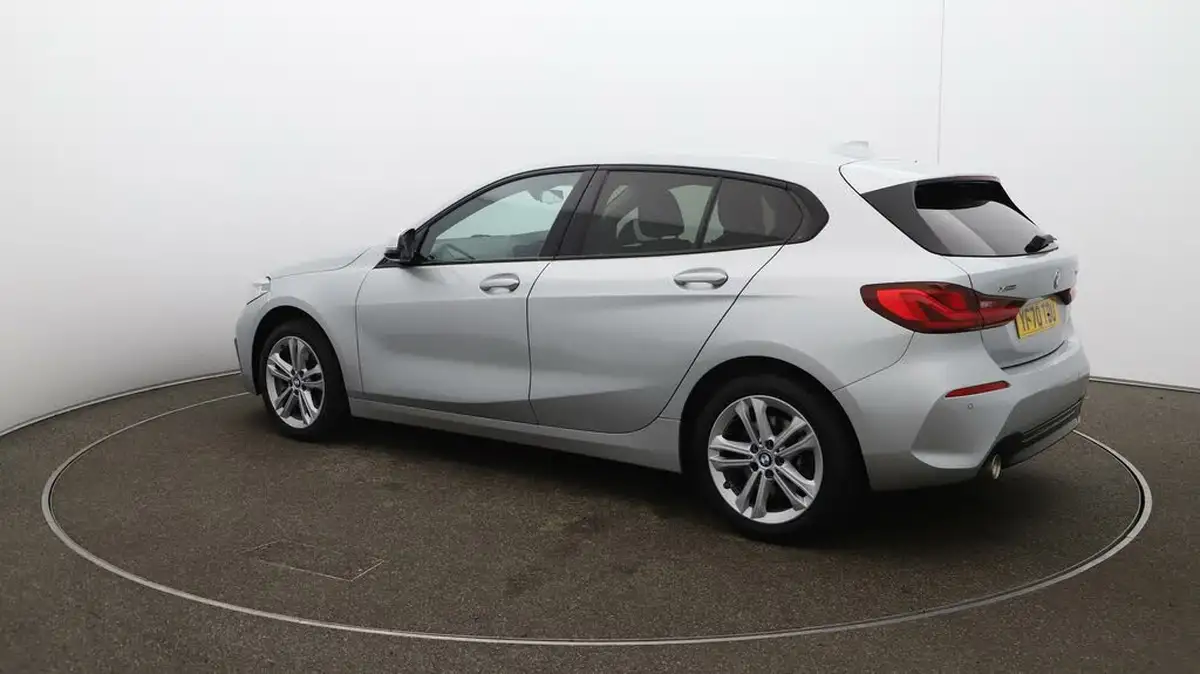 2020-bmw-1-series-big-28