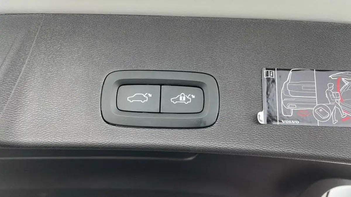 2022-volvo-xc40-15-t5-r-design-pro-big-34