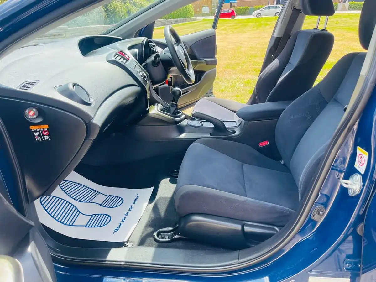 2013-honda-civic-16td-se-big-40