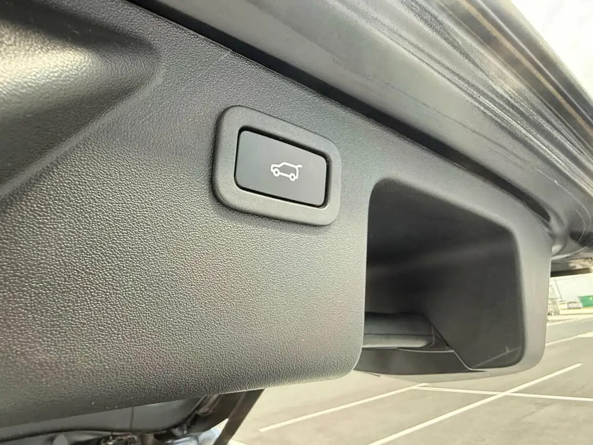 2019-land-rover-discovery-sport-20td4-landmark-big-37