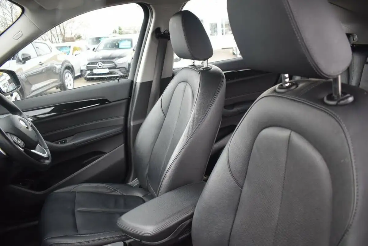2021-bmw-x1-20-xdrive20i-xline-big-11