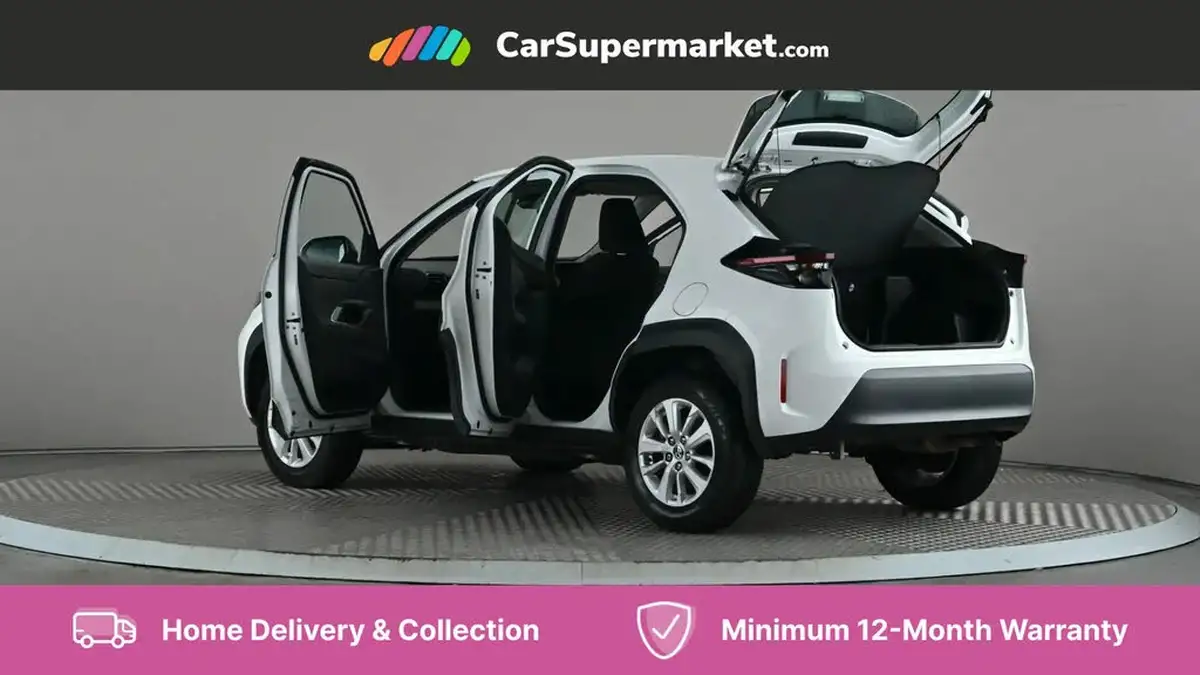 2022-toyota-yaris-cross-15-vvt-i-icon-big-8