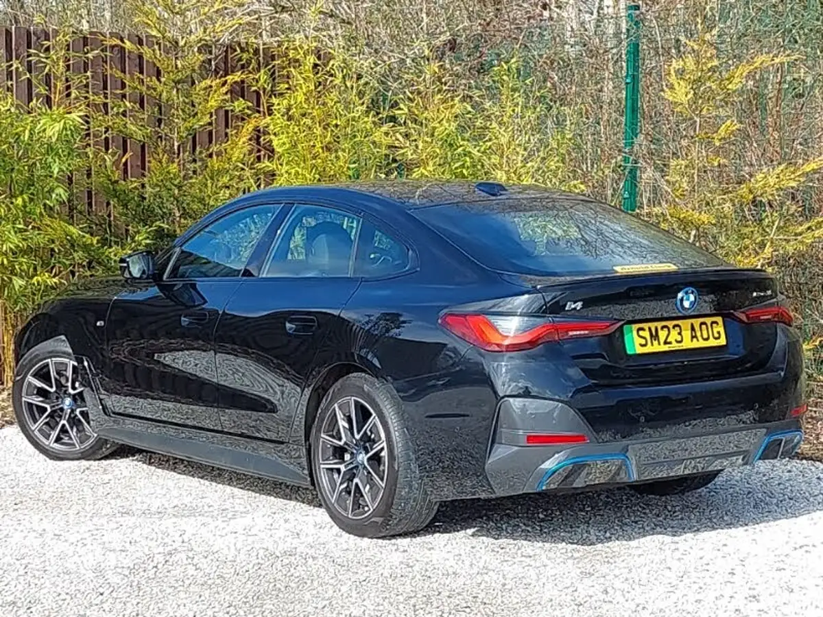 2023-bmw-i4-e-edrive35-m-sport-big-1