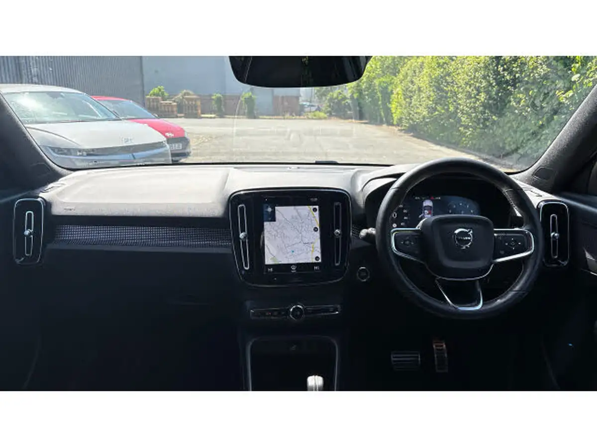 2020-volvo-xc40-20-b4-r-design-awd-big-9