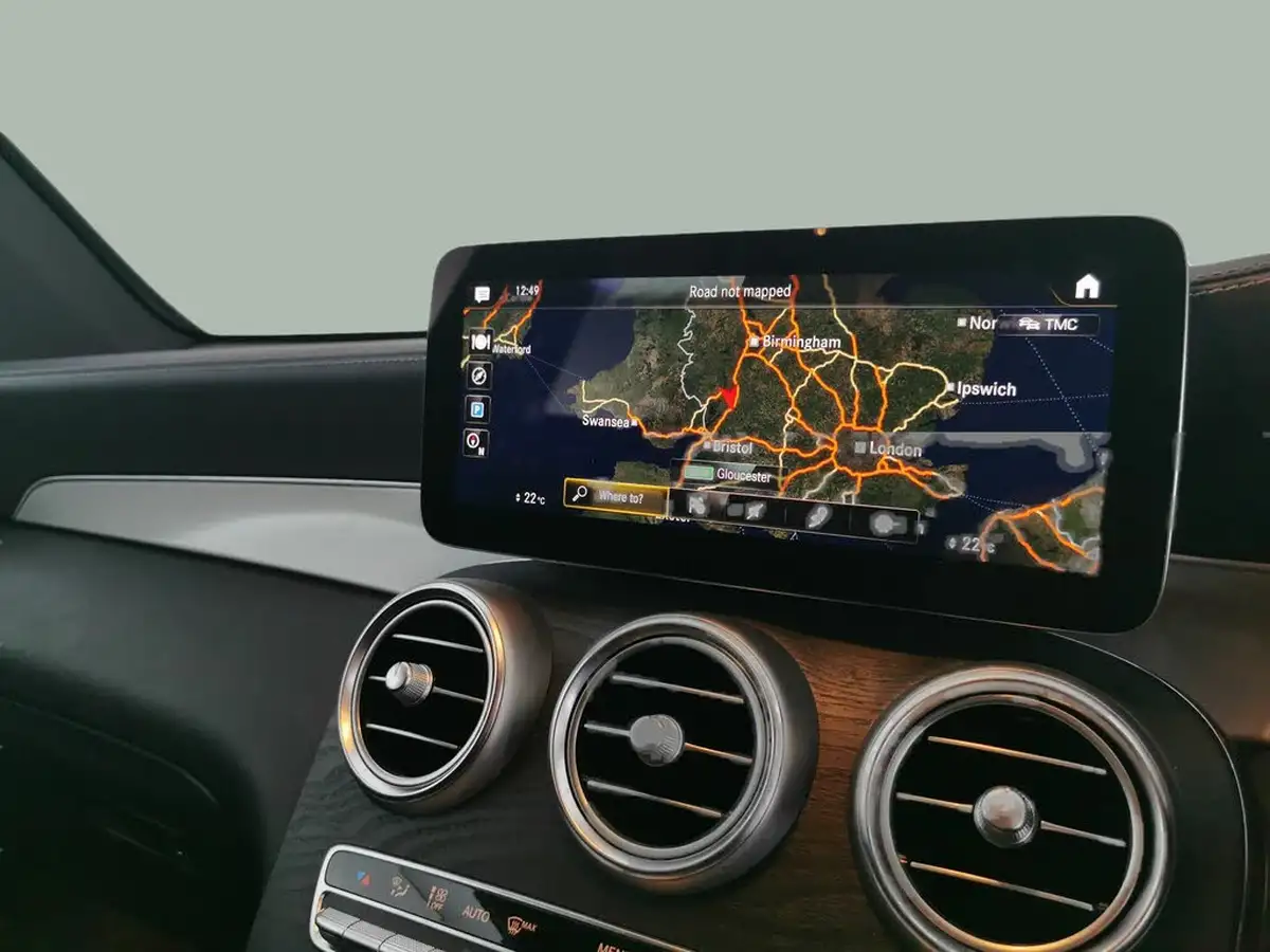 2021-mercedes-benz-glc-class-20-glc300de-amg-line-premium-306ps-station-wagon-5d-big-8