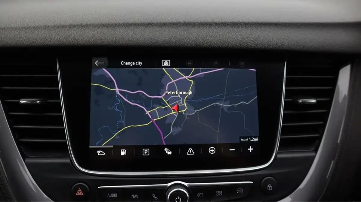2020-vauxhall-grandland-x-12-sri-nav-big-11
