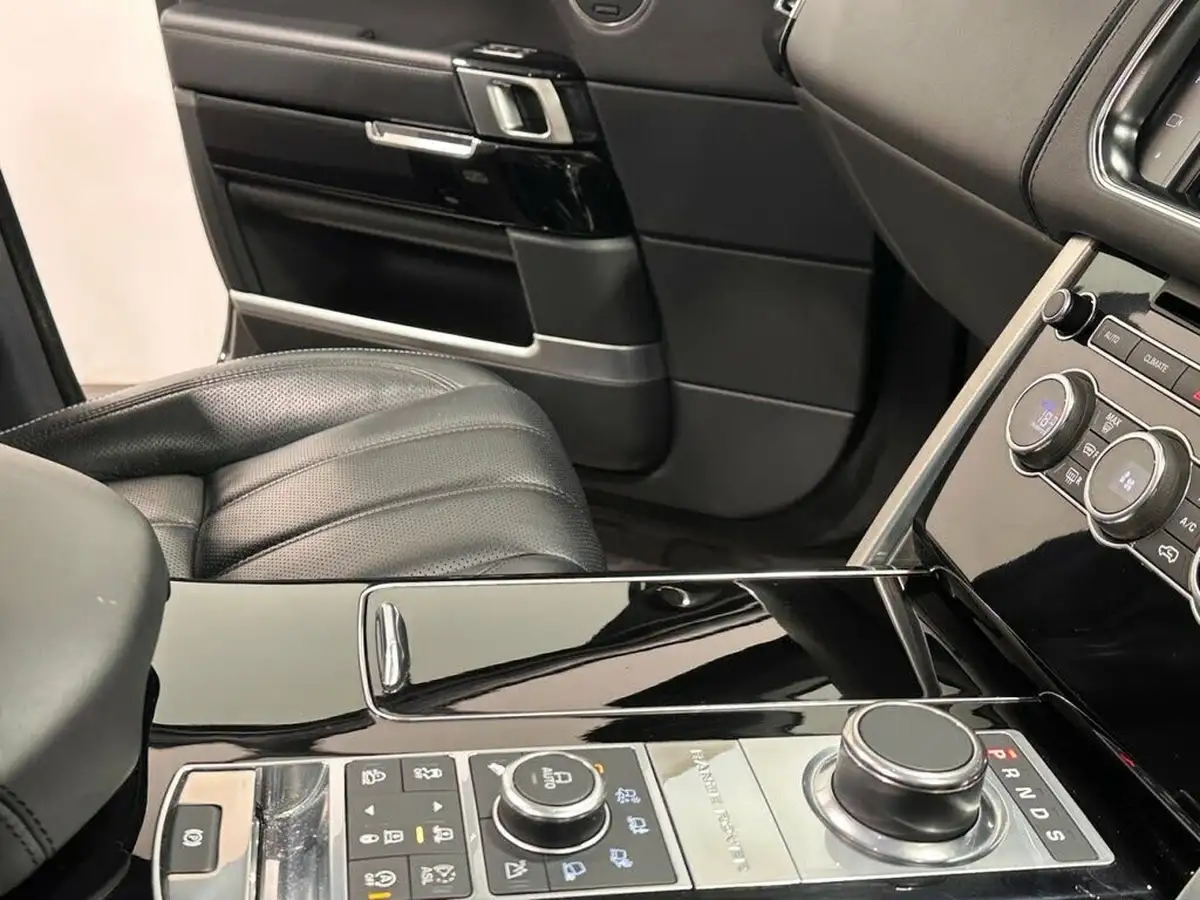 2016-land-rover-range-rover-30tdv6-autobiography-awd-big-32