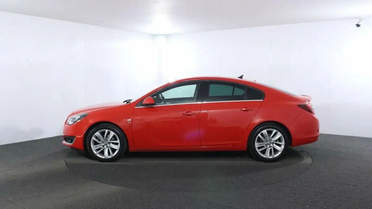 2016-vauxhall-insignia-20cdti-sri-nav-ecoflex-ss-hatchback-5d-big-3