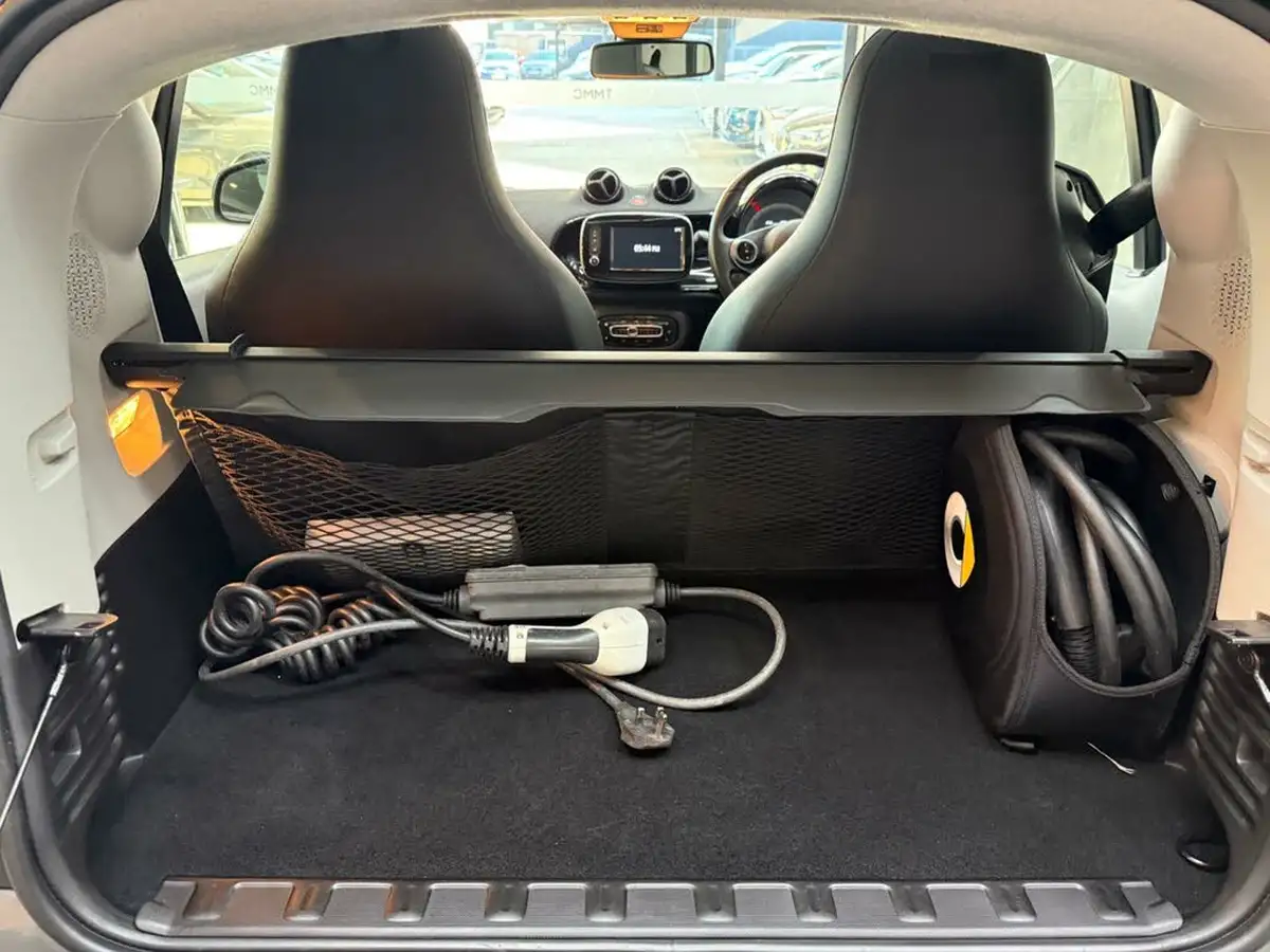2020-smart-fortwo-eq-edition-one-coupe-big-25