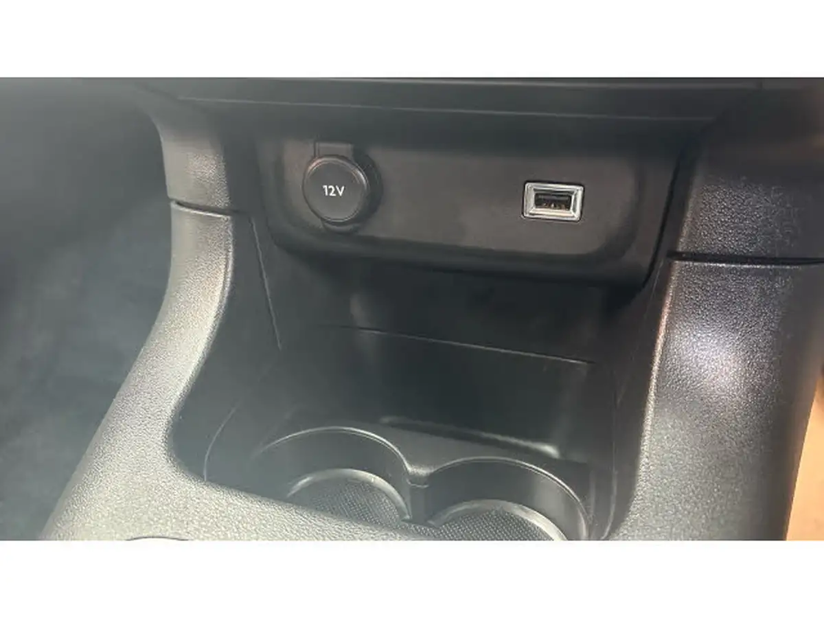 2023-citroen-c3-12-puretech-c-series-edition-83ps-ss-big-23