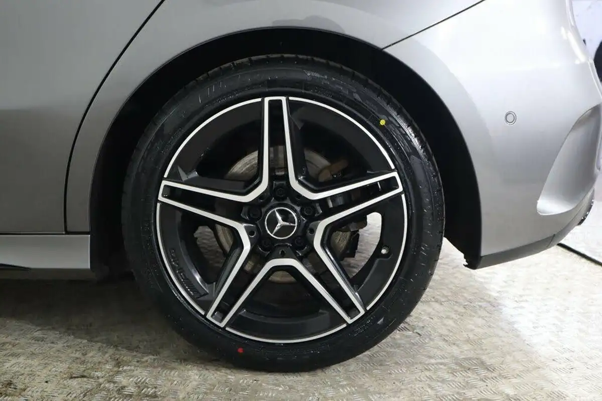 2022-mercedes-benz-a-class-20-a250-amg-line-premium-edition-hatchback-5d-big-27