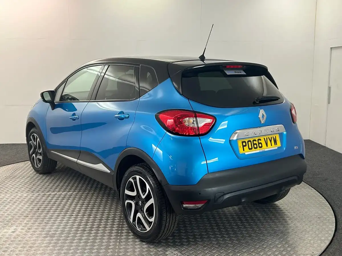 2016-renault-captur-09-dynamique-s-nav-big-8