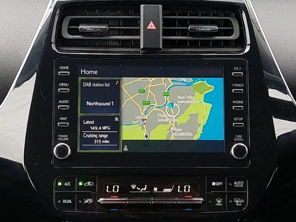 2019-toyota-prius-big-6