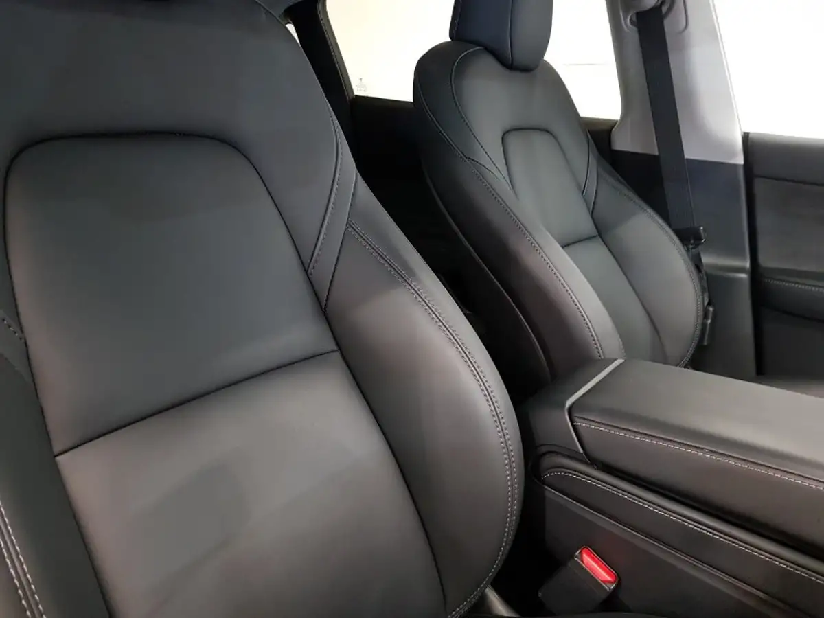 2022-tesla-model-y-e-performance-big-16
