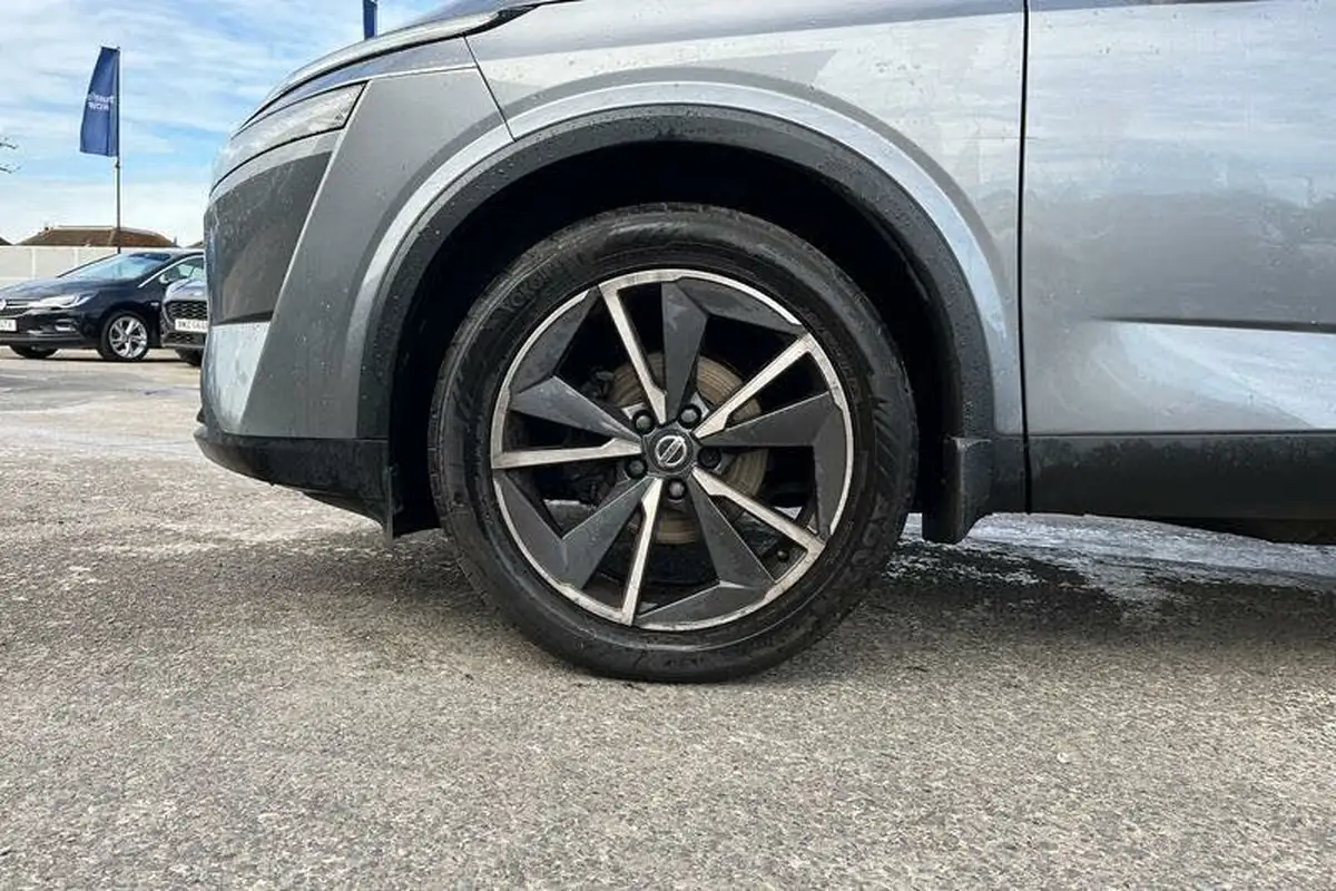 2022-nissan-qashqai-13-dig-t-tekna-140ps-mild-hybrid-big-7