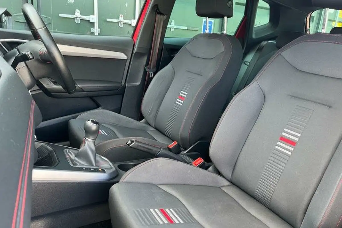 2021-seat-arona-10-tsi-fr-red-edition-big-18