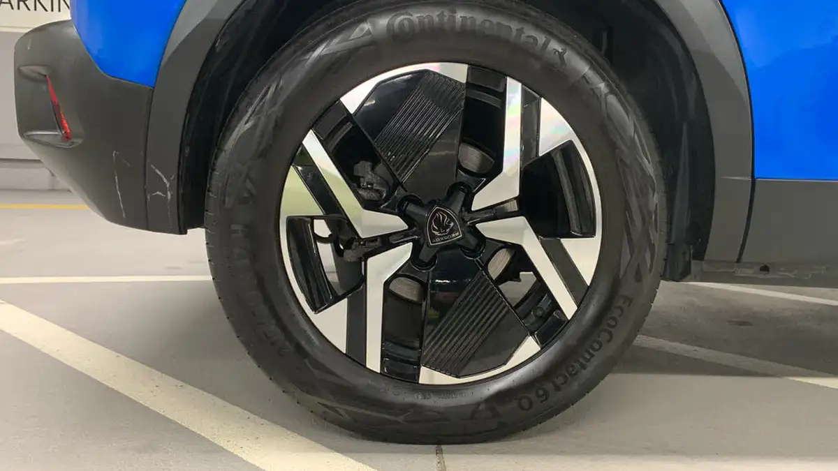 2024-peugeot-2008-suv-e-allure-136ps-50kwh-big-15