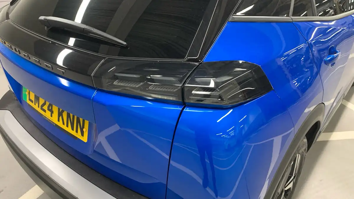 2024-peugeot-2008-suv-e-allure-136ps-50kwh-big-43