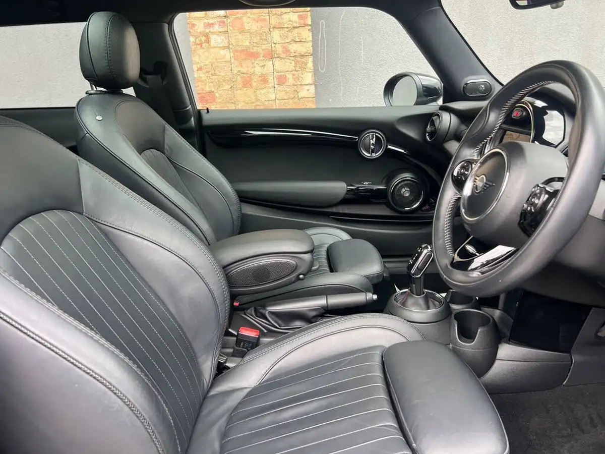 2019-mini-cooper-20-cooper-s-exclusive-189bhp-hatchback-3d-auto-big-18