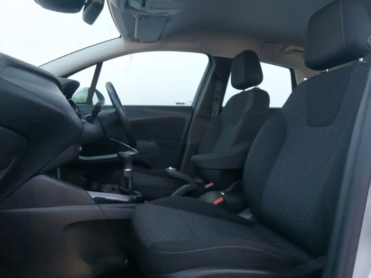 2018-vauxhall-crossland-x-12-se-nav-81ps-big-4
